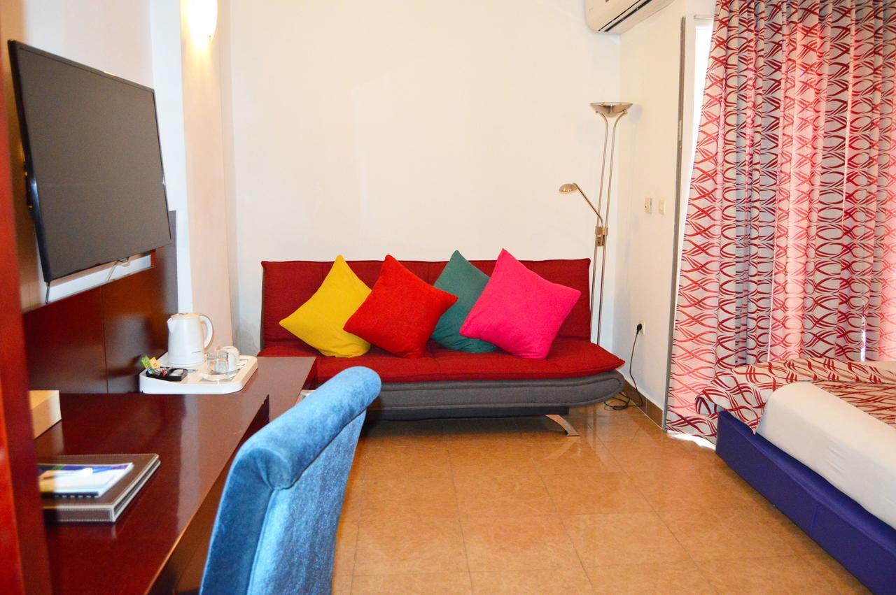 Leon Hotel Kinshasa Luaran gambar