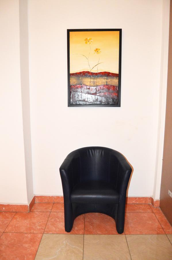 Leon Hotel Kinshasa Luaran gambar