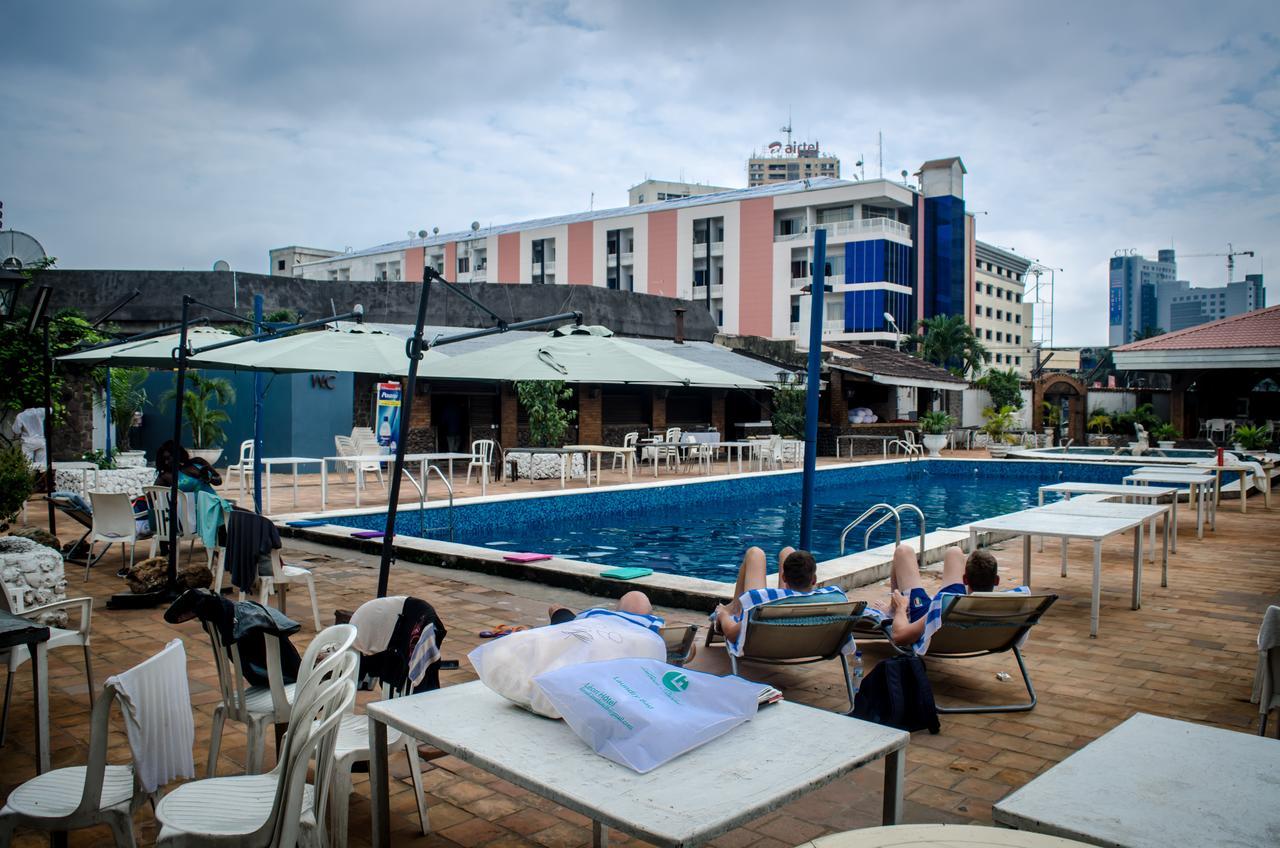 Leon Hotel Kinshasa Luaran gambar