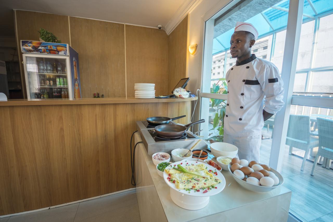 Leon Hotel Kinshasa Luaran gambar