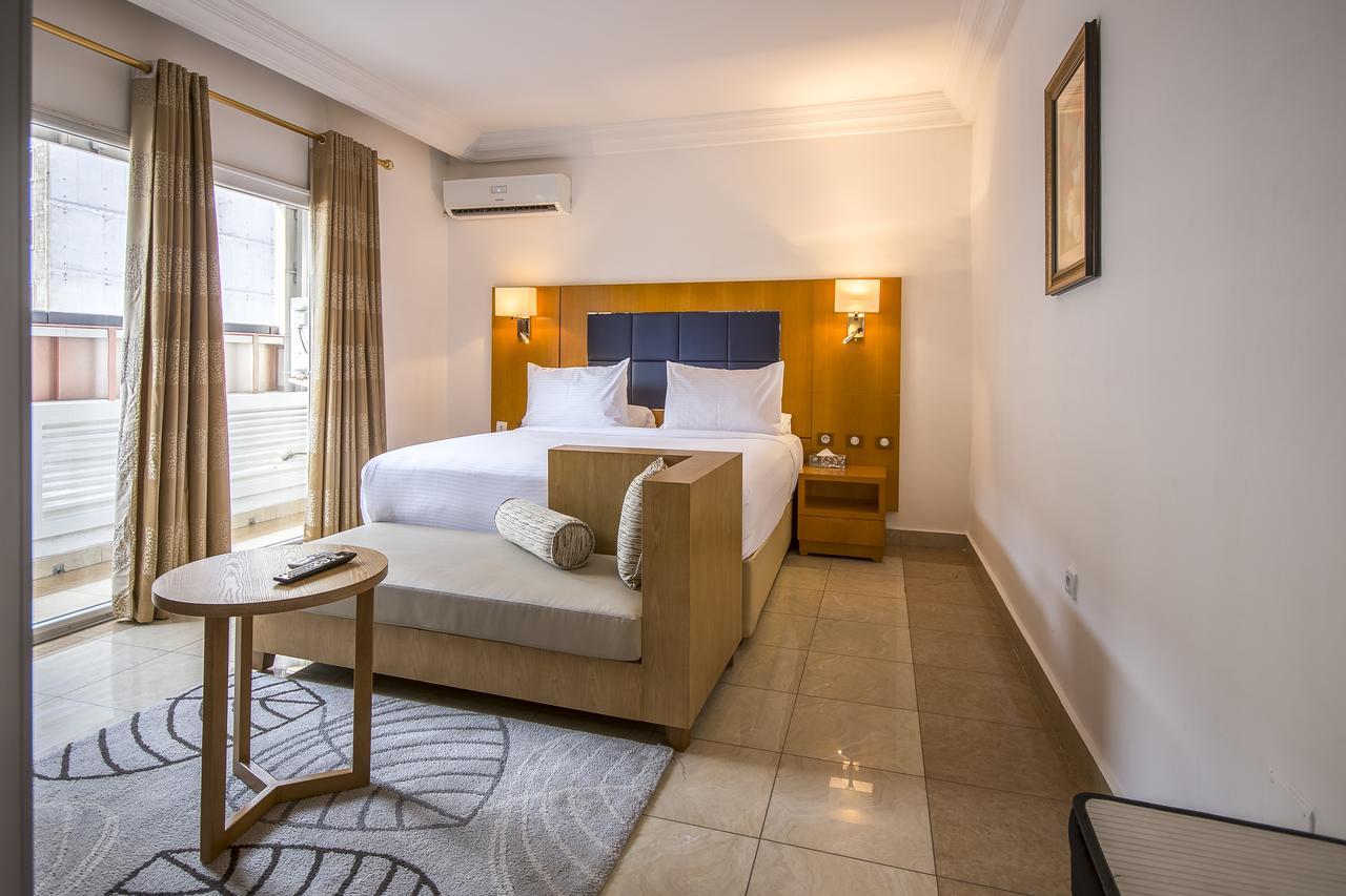 Leon Hotel Kinshasa Luaran gambar